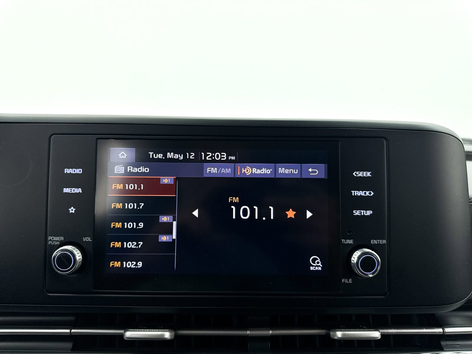 Used 2022 Kia Carnival LX FWD image 21