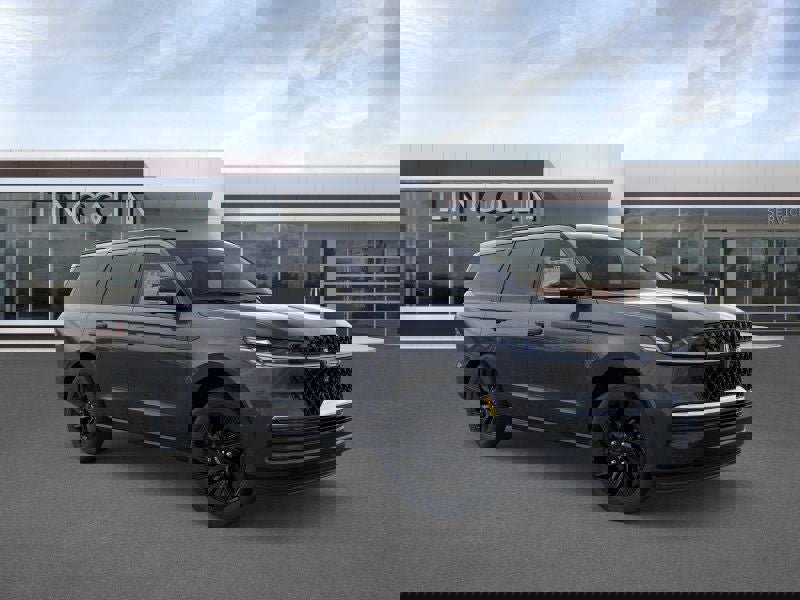 New 2025 Lincoln Navigator Reserve w/ Jet Appearance Package image 1