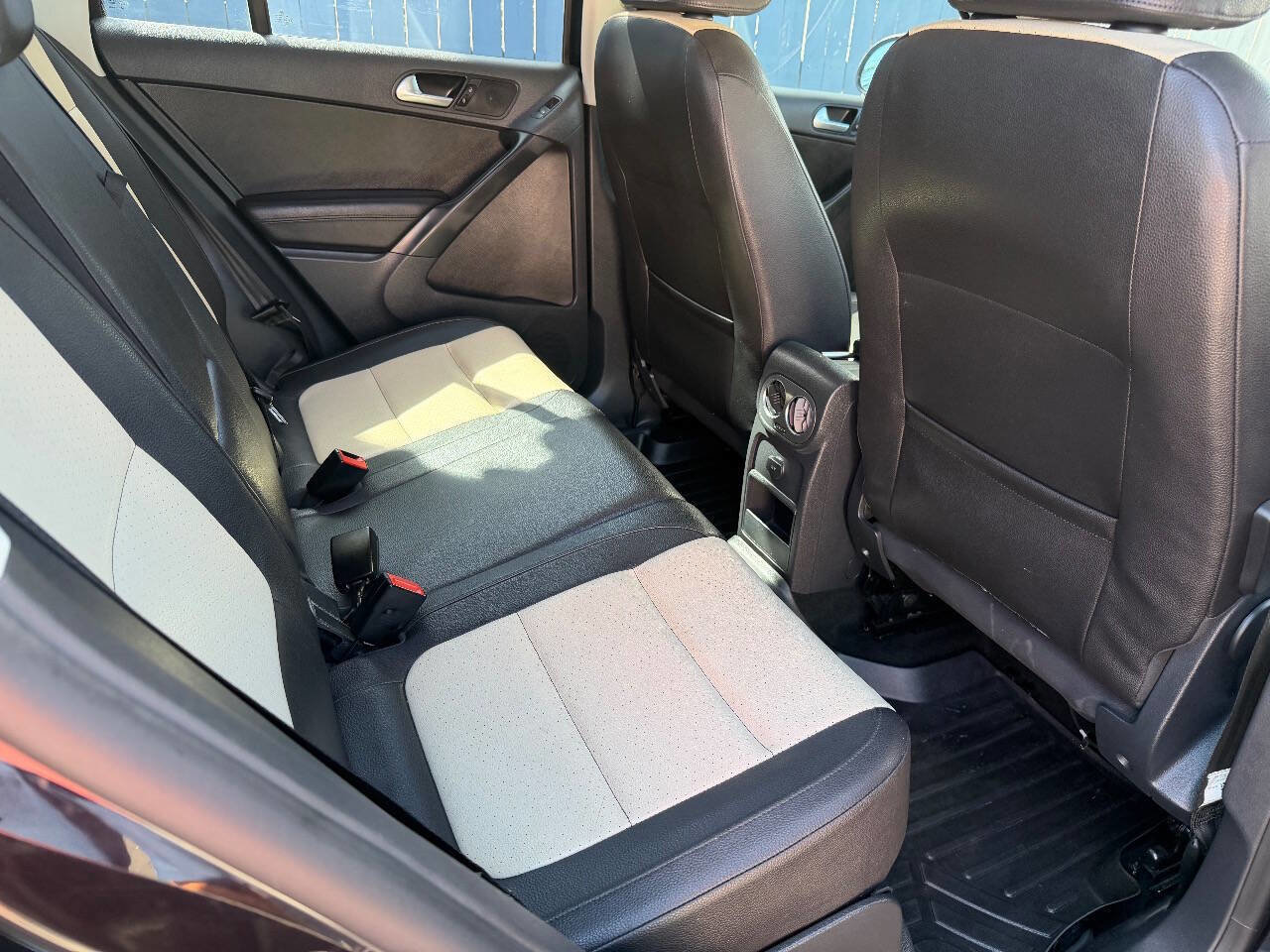 Used 2016 Volkswagen Tiguan S image 13