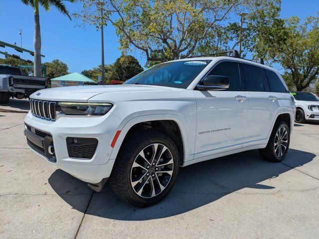 Used 2022 Jeep Grand Cherokee Overland image 3