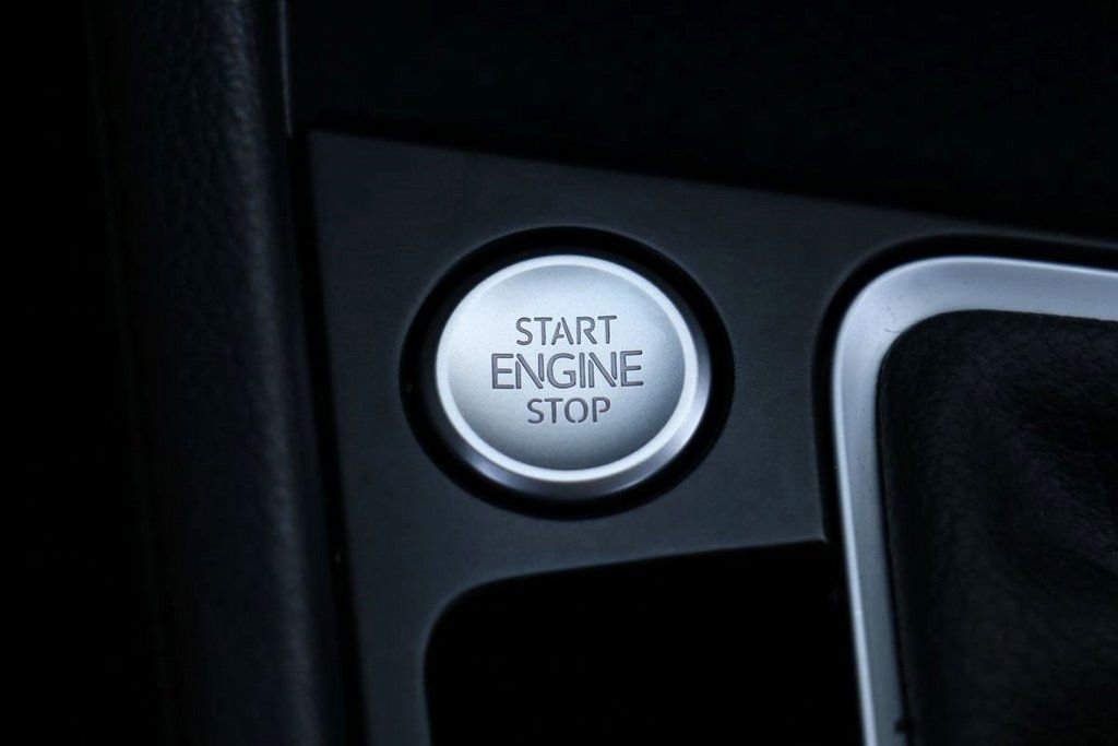 Used 2024 Volkswagen Jetta SE image 13