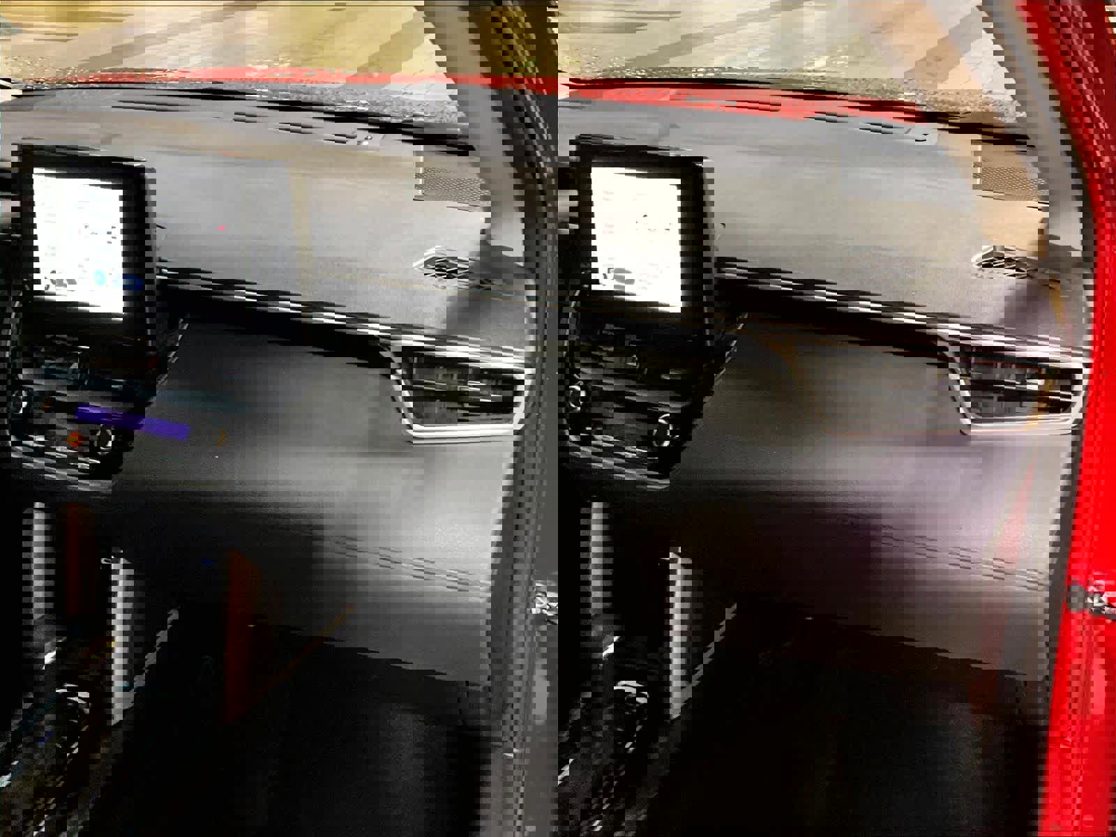 Used 2024 Toyota Corolla Cross LE image 13