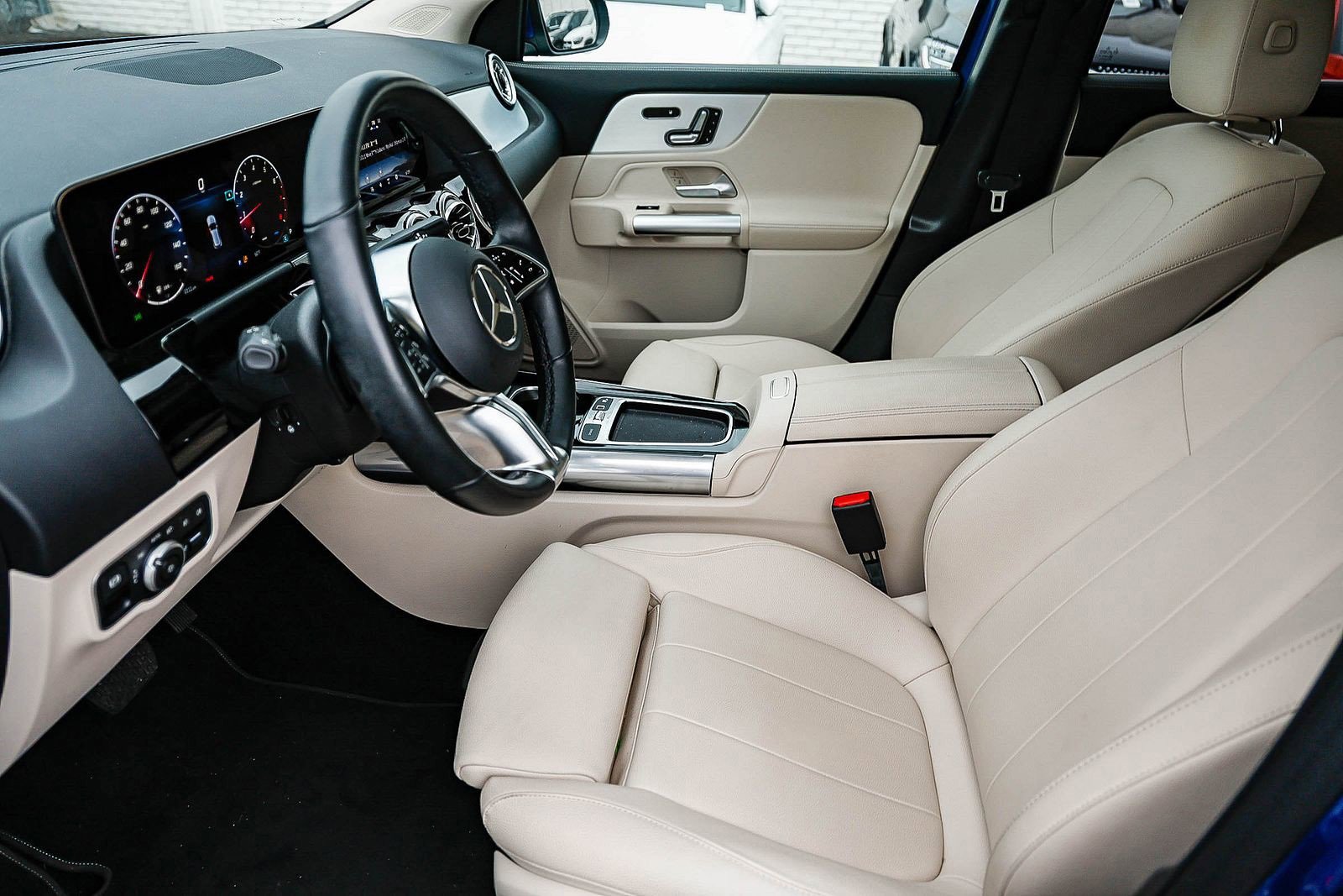 Used 2025 Mercedes-Benz GLA 250 image 5