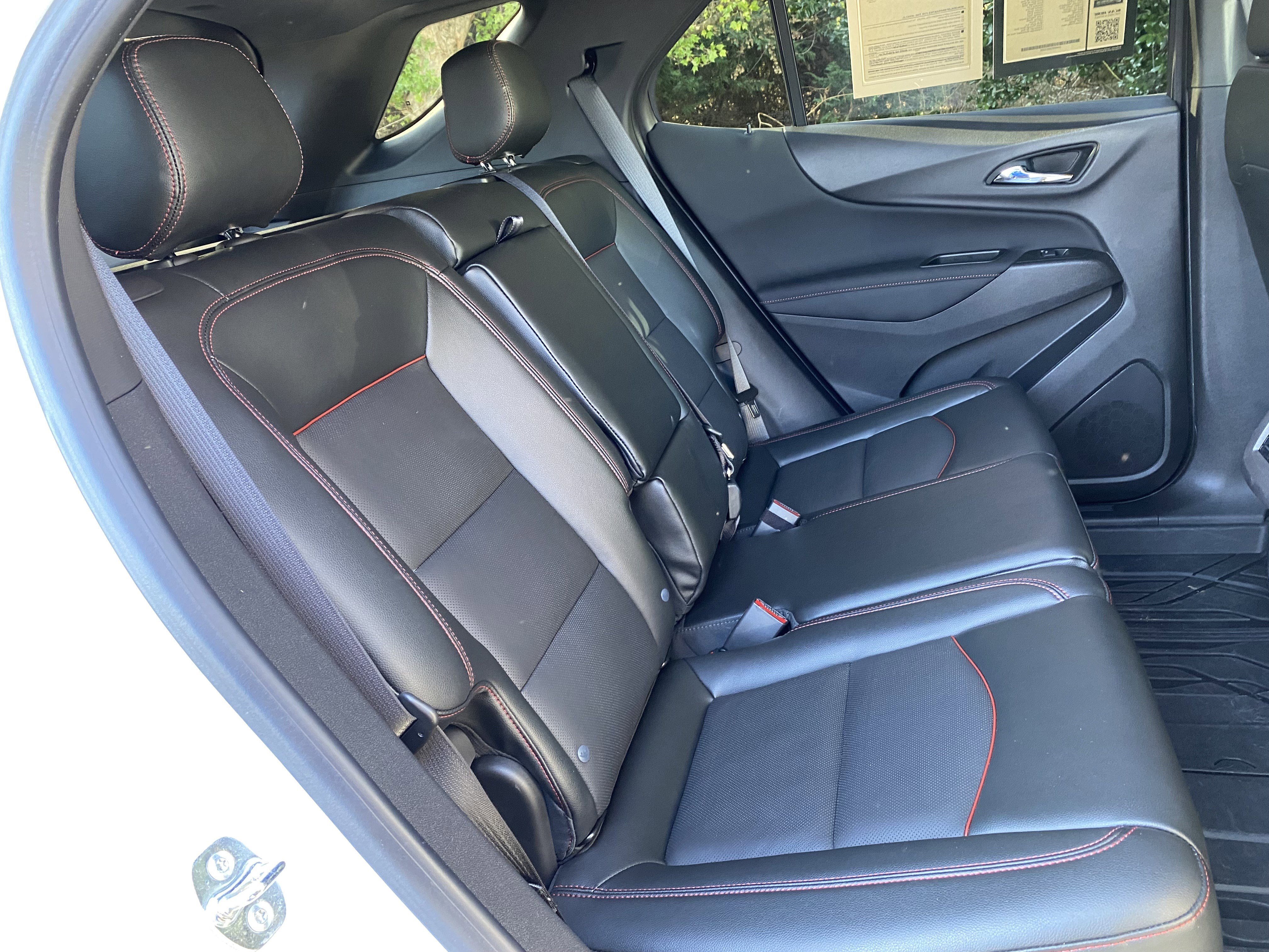 Used 2024 Chevrolet Equinox RS w/ RS Leather Package image 35