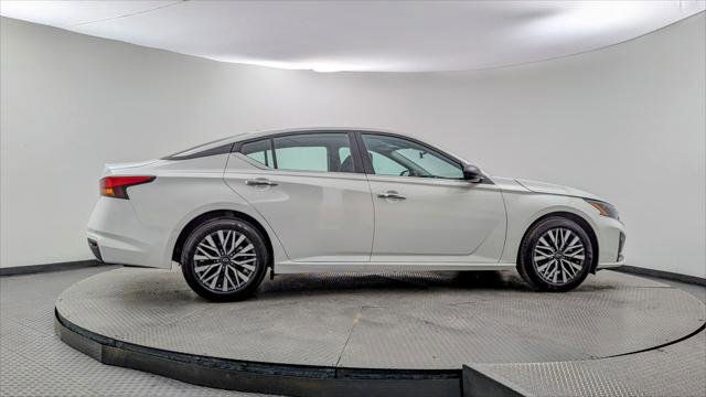 Used 2025 Nissan Altima 2.5 SV image 9