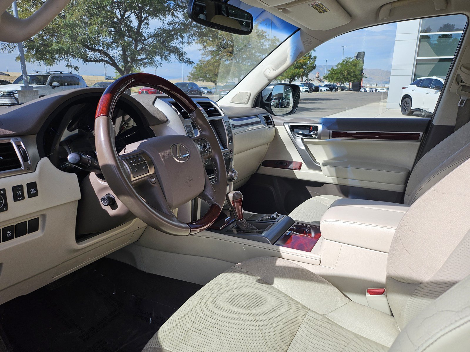 Used 2013 Lexus GX 460 w/ Convenience Pkg AWD/4WD image 10
