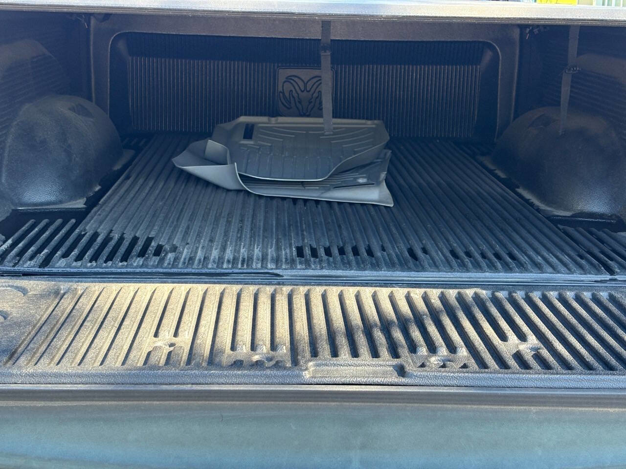 Used 2009 Dodge Ram 1500 Truck SLT image 22