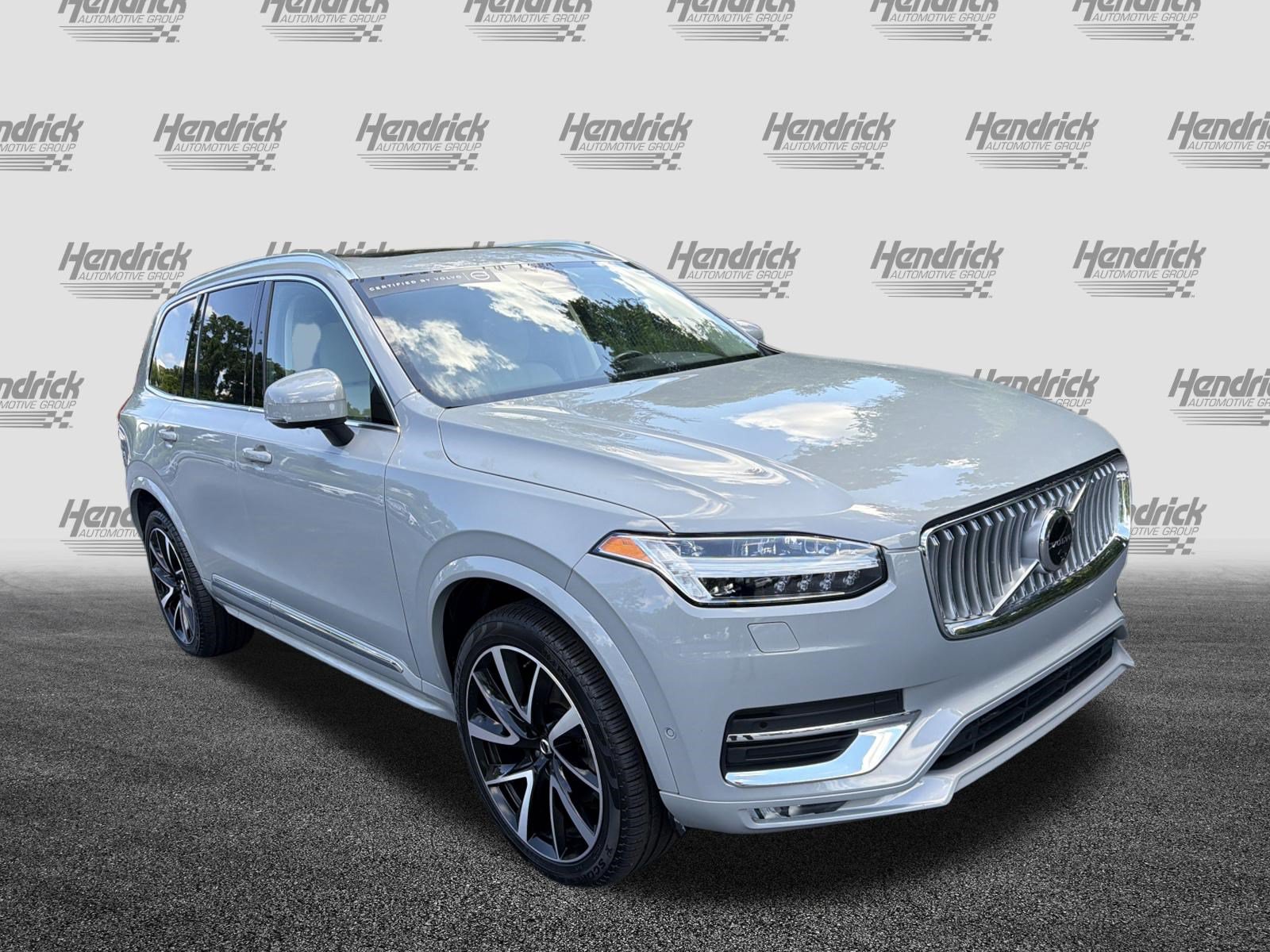 Certified 2025 Volvo XC90 B5 Plus w/ Protection Package Premier AWD/4WD image 2