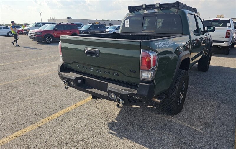 Used 2021 Toyota Tacoma TRD Off-Road w/ TRD Premium Off Road Package AWD/4WD image 4