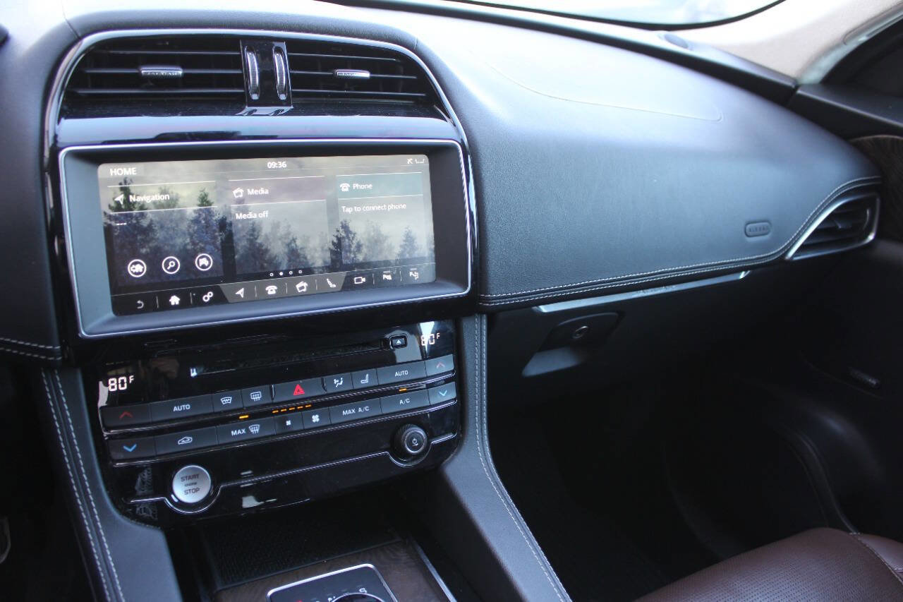 Used 2018 Jaguar F-PACE S AWD/4WD image 20