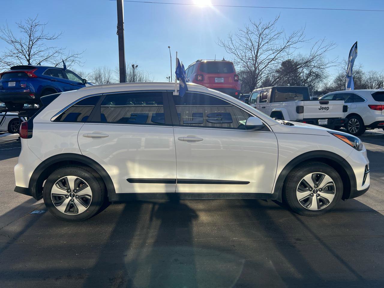 Used 2020 Kia Niro LX image 6