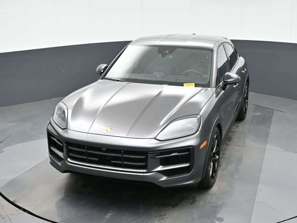 Certified 2025 Porsche Cayenne GTS image 33