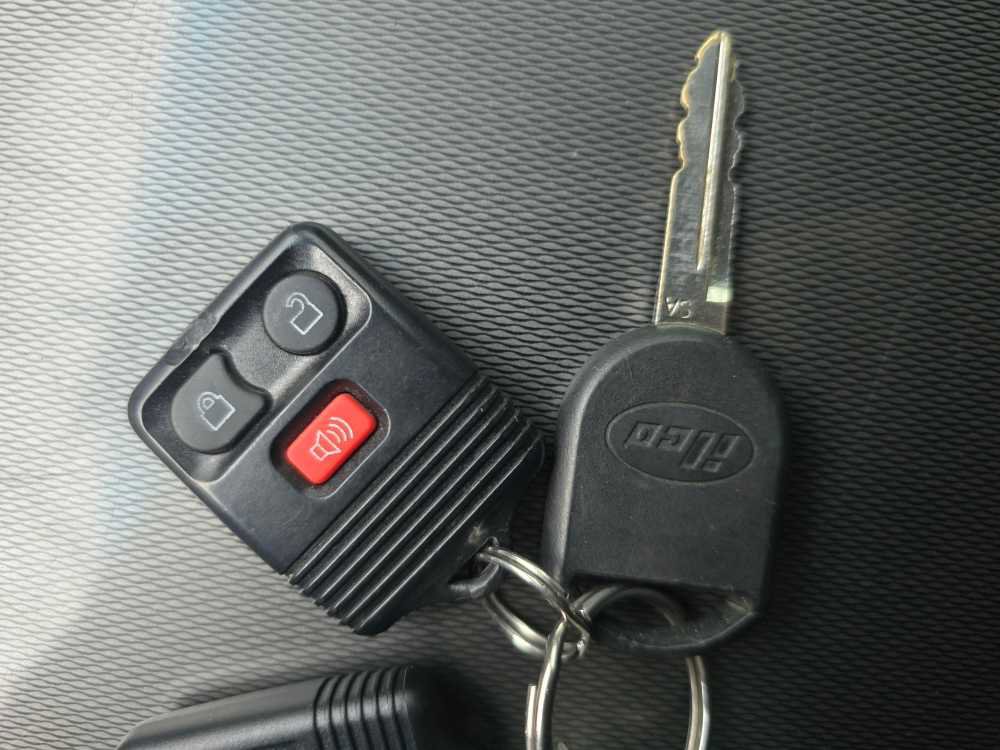 Used 2005 Ford F250 XL image 22