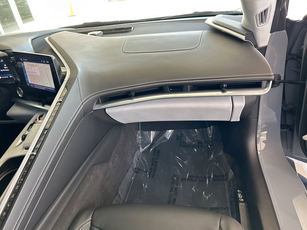 Used 2025 Chevrolet Corvette Z06 RWD image 31