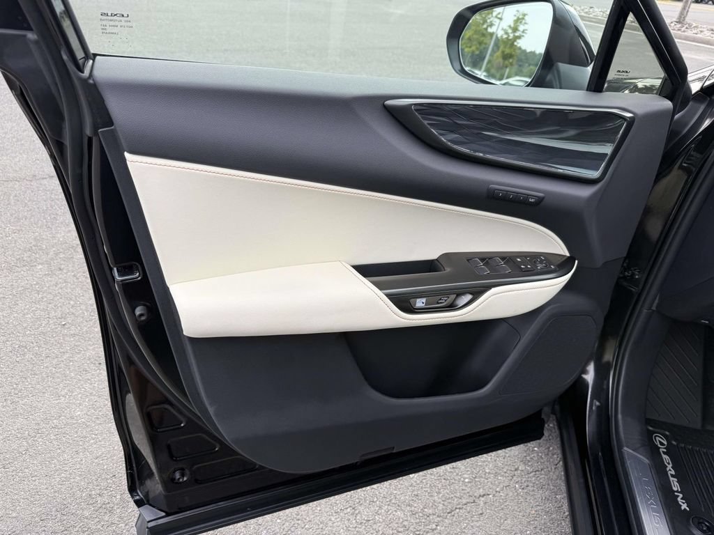 Used 2024 Lexus NX 350h AWD image 13