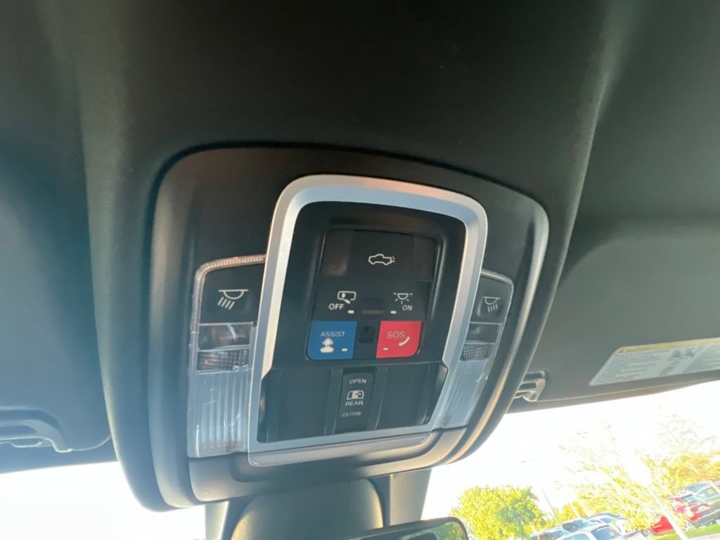 Used 2024 RAM 1500 Laramie AWD/4WD image 53