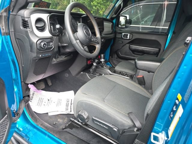 Used 2024 Jeep Wrangler Unlimited AWD/4WD image 15