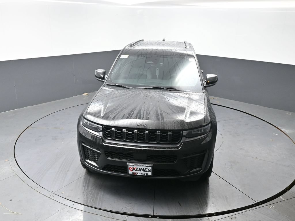 New 2026 Jeep Grand Cherokee Altitude AWD/4WD image 32