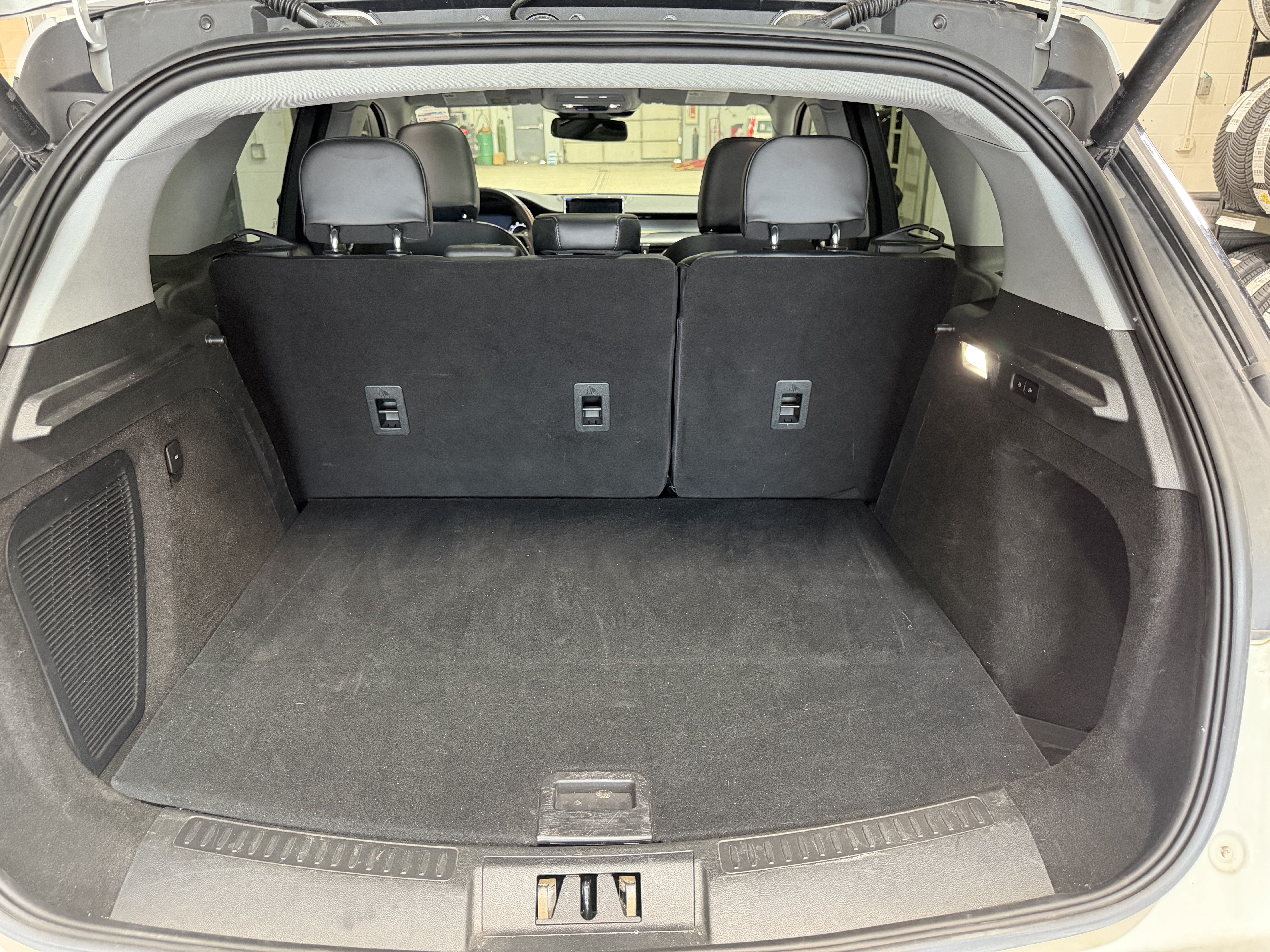 Used 2022 Lincoln Corsair AWD w/ Premium Package image 30