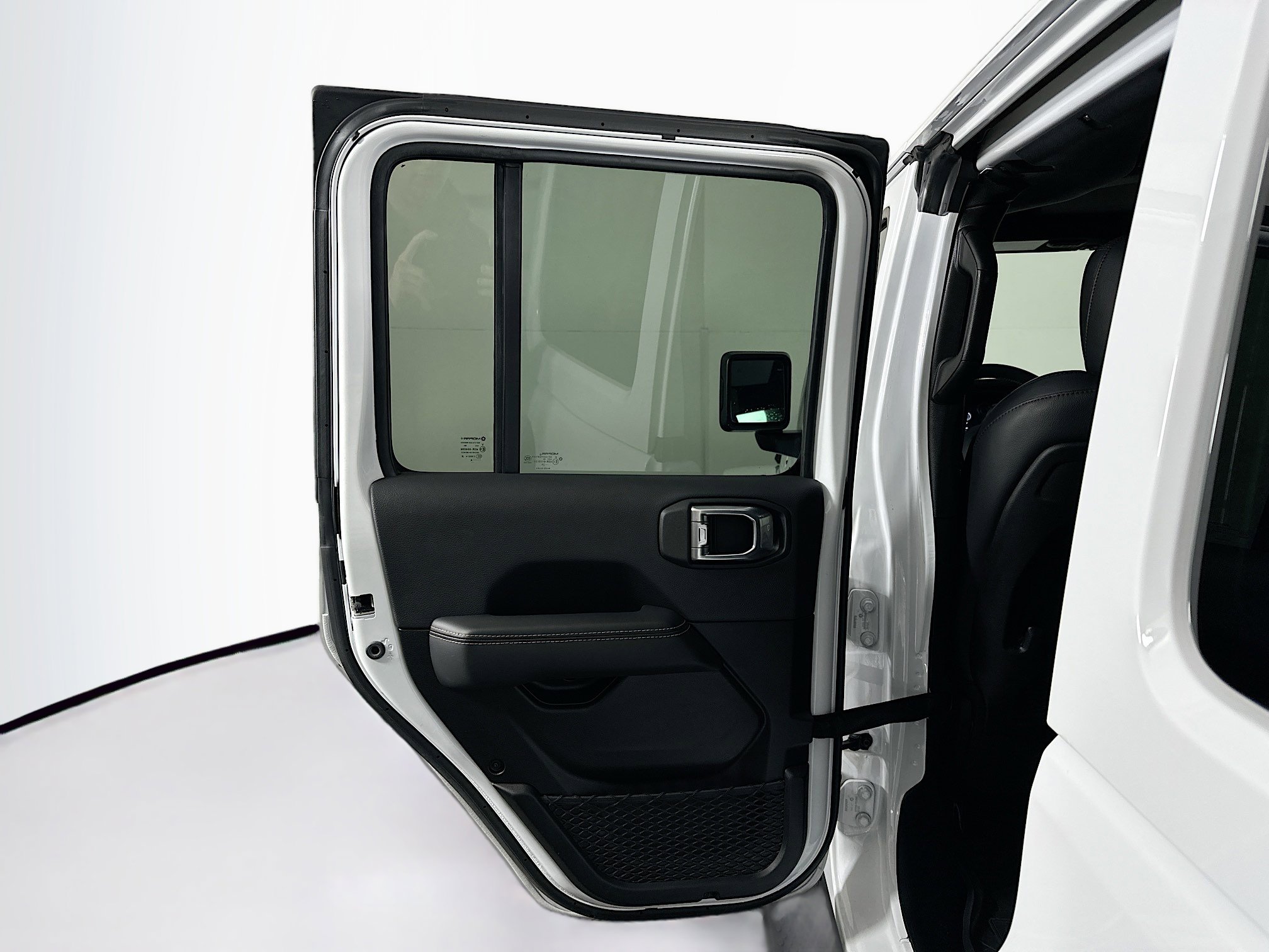 Used 2024 Jeep Wrangler Sahara w/ Technology Group image 26