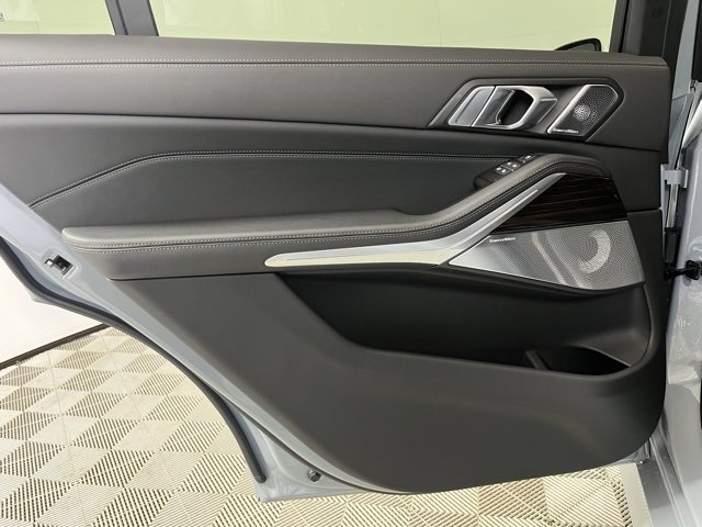 New 2026 BMW X7 xDrive40i w/ Executive Package image 21