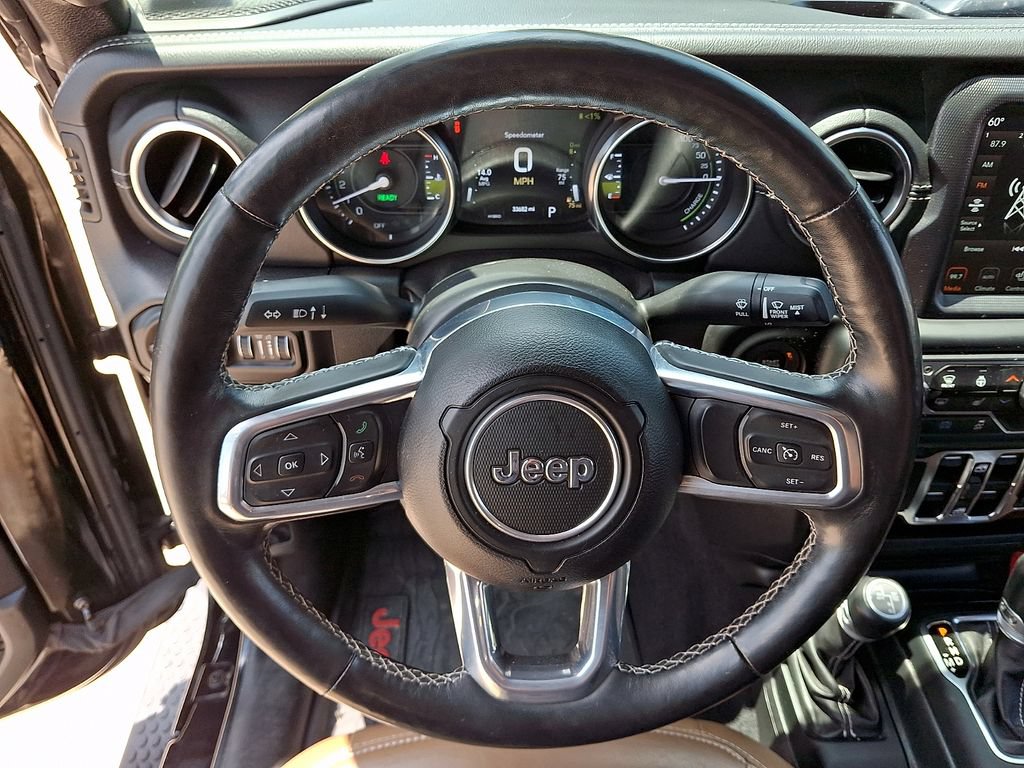 Used 2021 Jeep Wrangler Unlimited Sahara w/ Cold Weather Group AWD/4WD image 19