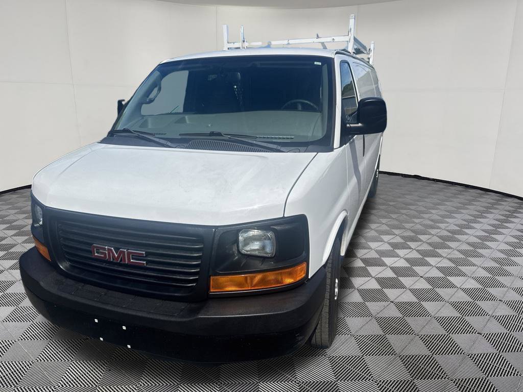 Used 2016 GMC Savana 3500 Extended RWD image 3