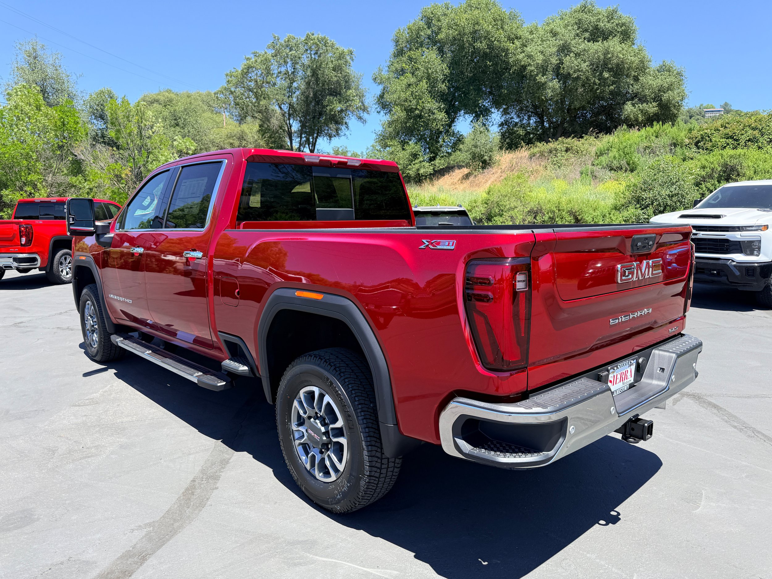 New 2026 GMC Sierra 2500 SLT w/ SLT Premium Package AWD/4WD image 6