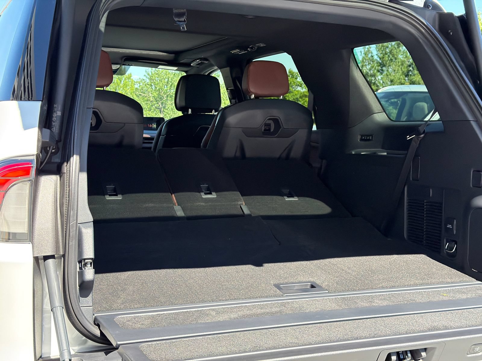 New 2026 Lincoln Navigator Reserve AWD/4WD image 8