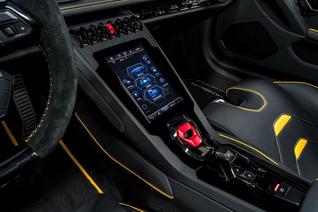 Used 2023 Lamborghini Huracan EVO image 24