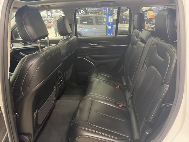 Used 2023 Jeep Grand Cherokee 4WD 4xe image 15