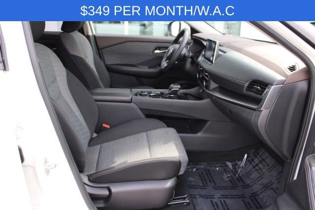 Used 2023 Nissan Rogue SV AWD/4WD image 19
