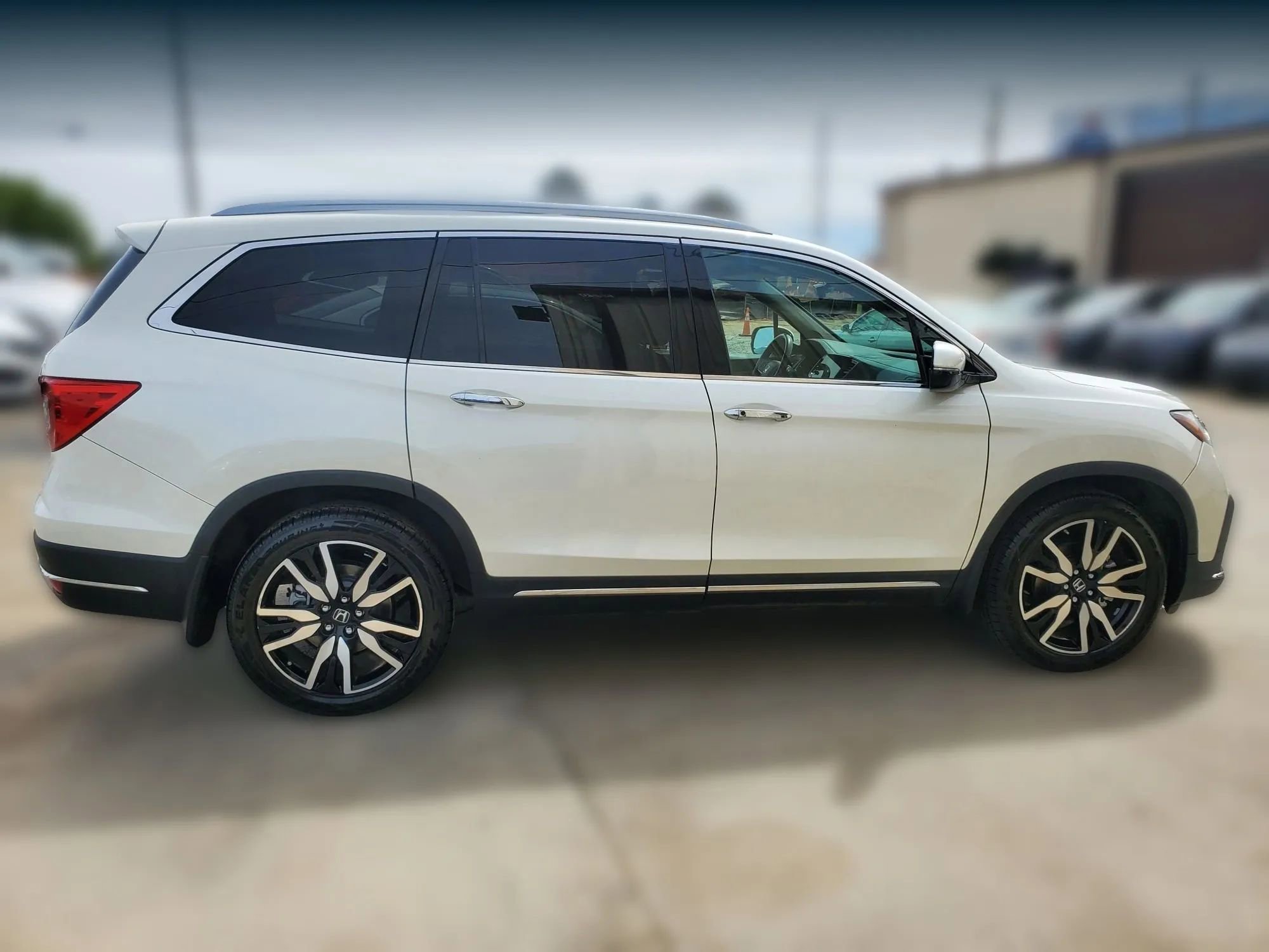 Used 2019 Honda Pilot Touring image 14