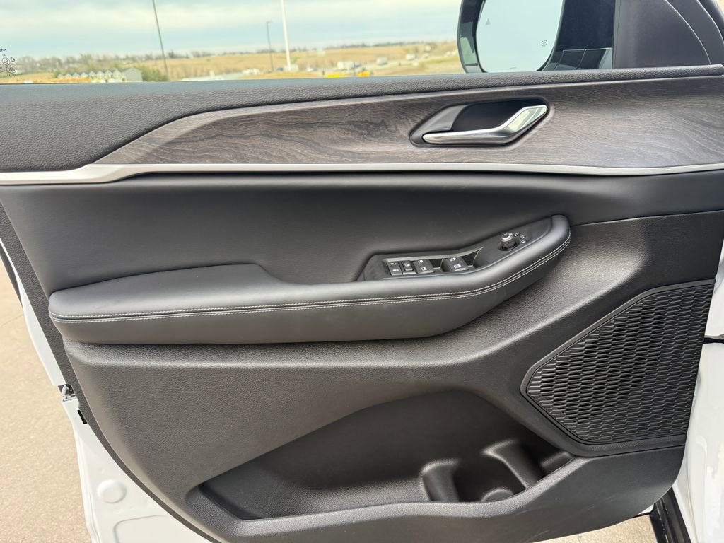 New 2026 Jeep Grand Cherokee L 4WD image 22