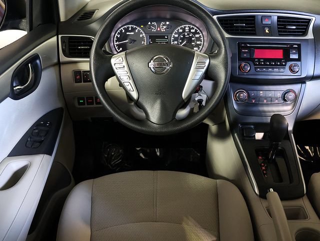 Used 2016 Nissan Sentra S FWD image 3
