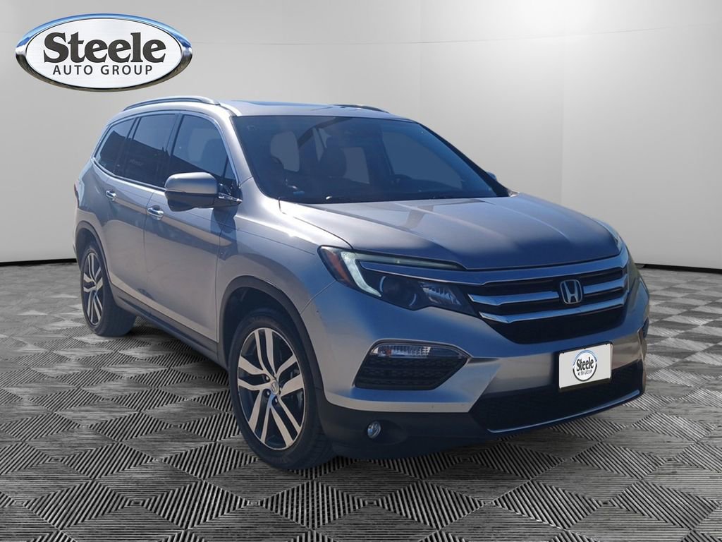 Used 2017 Honda Pilot Touring image 7