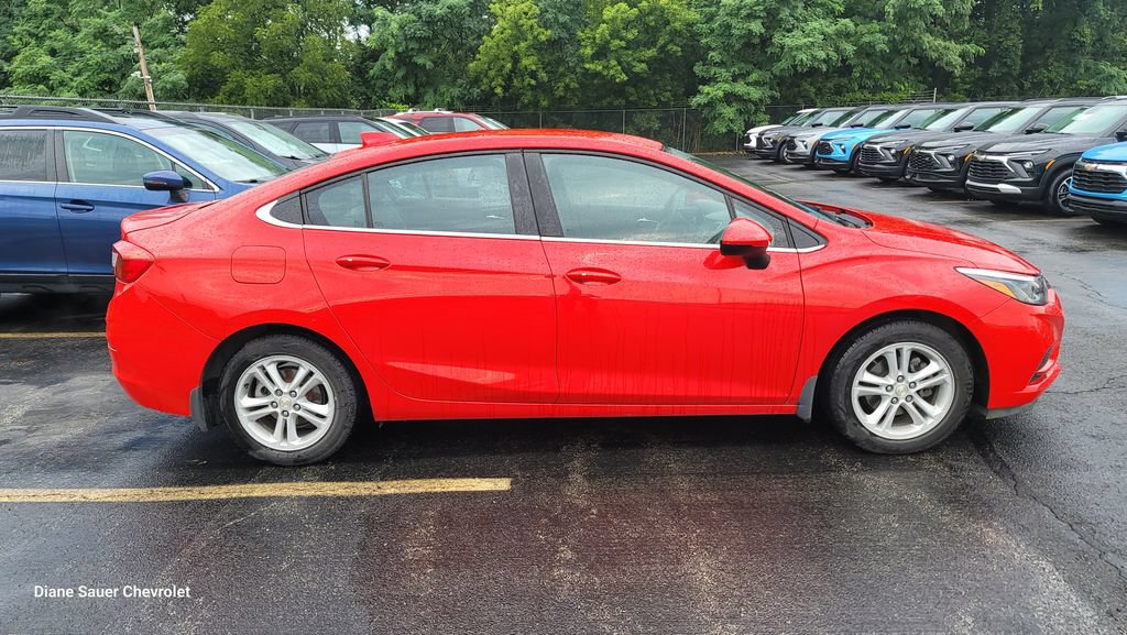 Used 2017 Chevrolet Cruze LT w/ Convenience Package FWD image 7