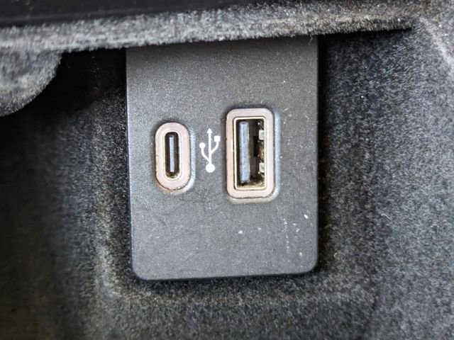 Used 2022 Lincoln Nautilus FWD w/ Premium Package image 25