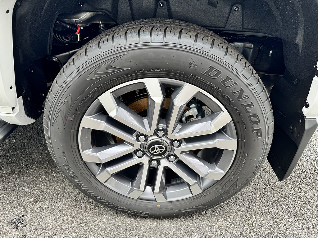 New 2026 Toyota 4Runner Limited AWD/4WD image 22