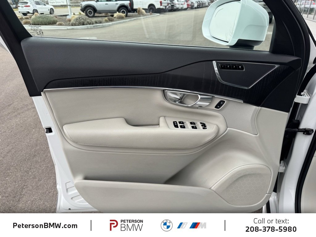 Used 2020 Volvo XC90 T6 Momentum w/ Protection Package Premier image 15