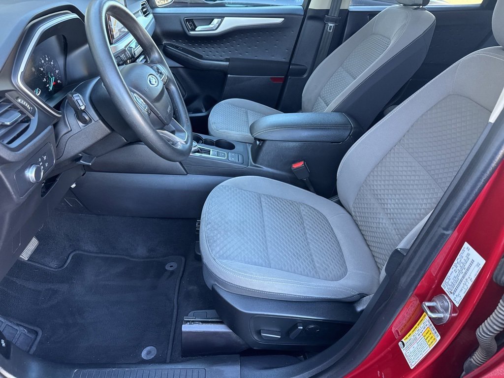 Used 2020 Ford Escape SE image 23