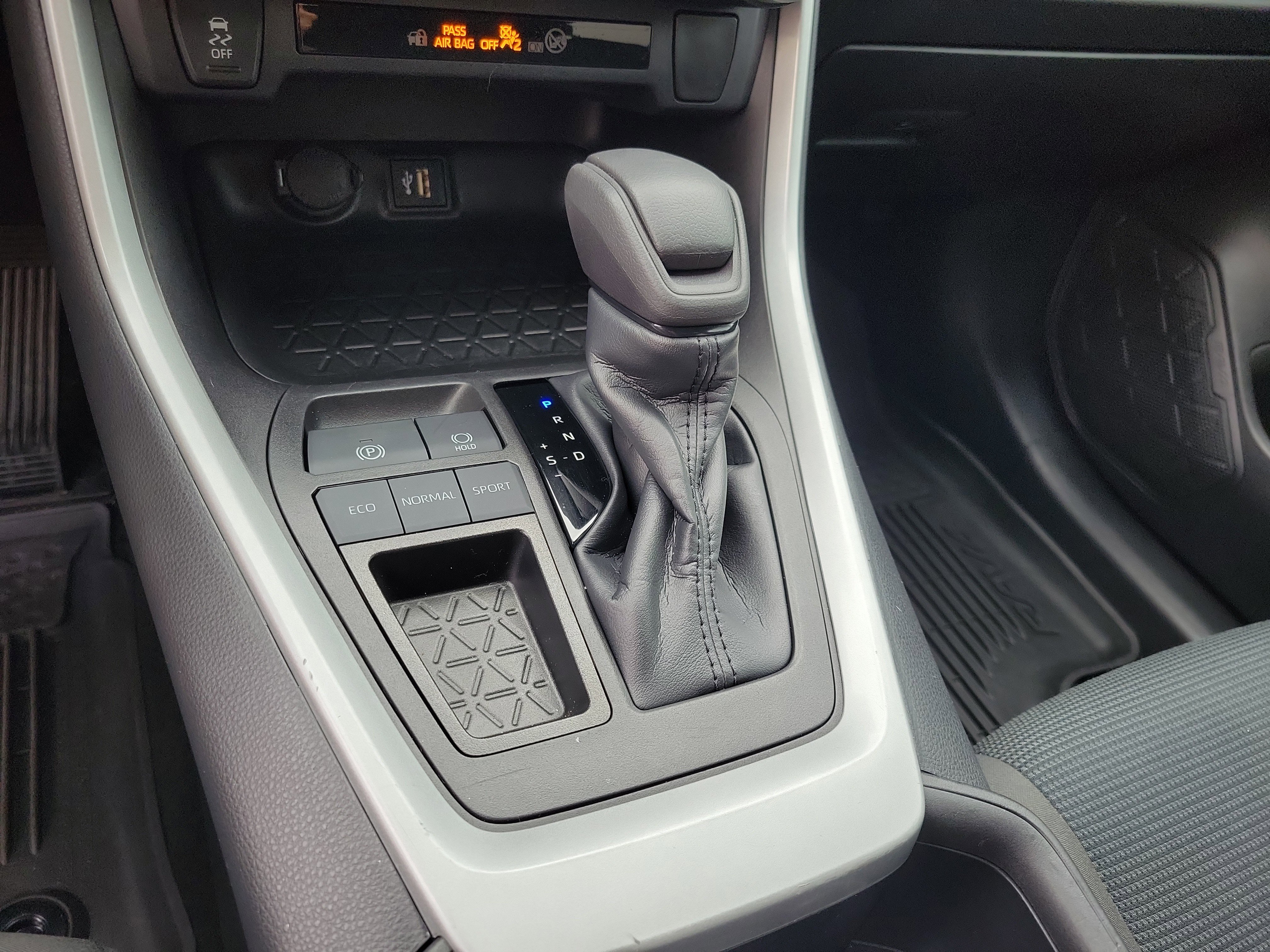 Certified 2023 Toyota RAV4 LE FWD image 23