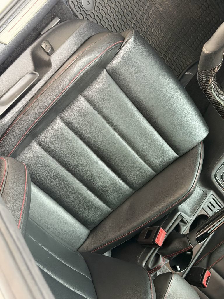 Used 2019 Volkswagen GTI SE w/ SE Experience Package image 28