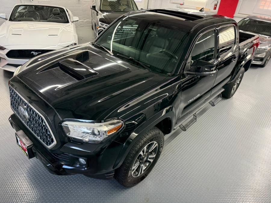 Used 2018 Toyota Tacoma TRD Sport image 22