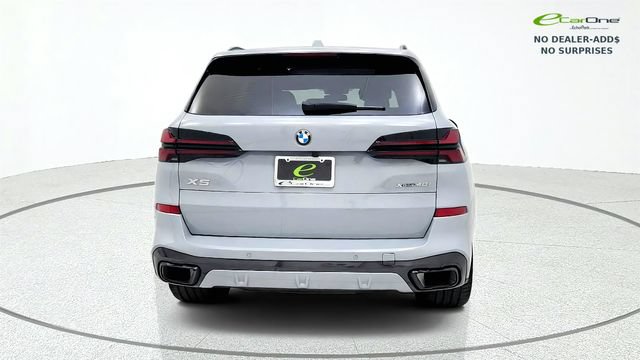 Used 2025 BMW X5 xDrive40i w/ M Sport Package AWD/4WD image 7