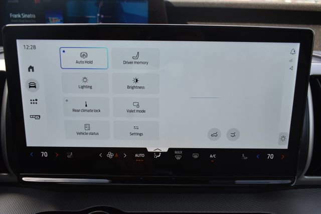 Used 2025 Ford Expedition Max Active AWD/4WD image 30