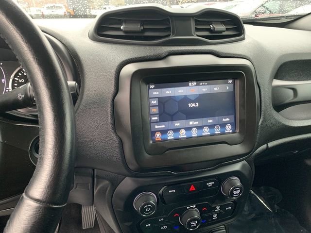 Used 2020 Jeep Renegade Latitude w/ Cold Weather Group AWD/4WD image 23