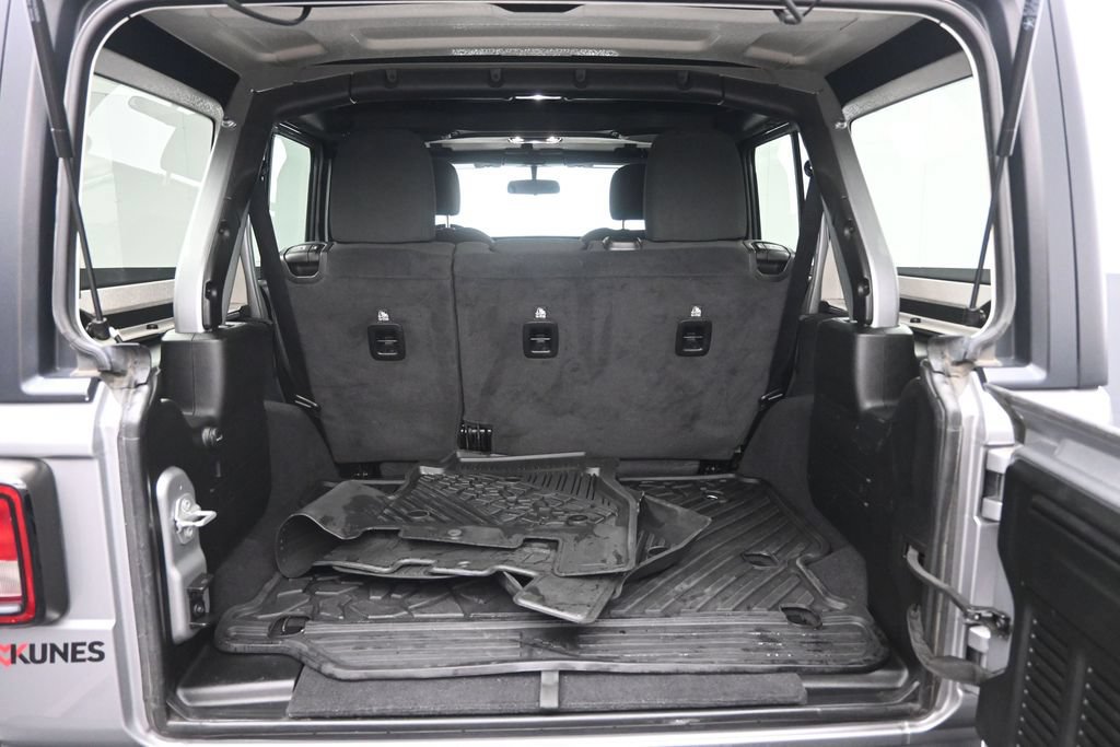 Used 2021 Jeep Wrangler Unlimited Sport AWD/4WD image 28