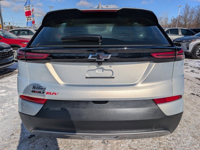 Used 2023 Chevrolet Bolt EUV LT w/ Comfort Package image 4