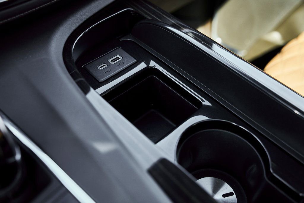 Used 2023 Cadillac Escalade ESV Sport w/ LPO, ONYX Package image 77